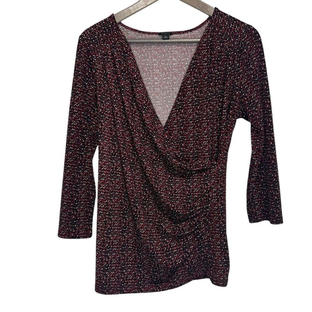 Ann Taylor Knit Wrap Top size Medium Red Black White 3/4 Sleeve V-Neck Stretch